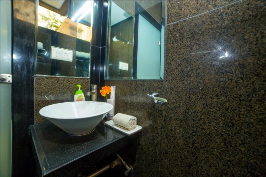 Hill View Begumpet Bed & Breakfast Hyderabad Exterior photo